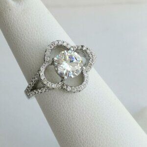 NEW Sterling Silver Clover CZ ring size 6